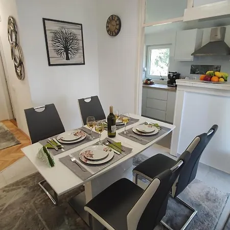 公寓 Oaza - Ploce, Croatia 普洛切